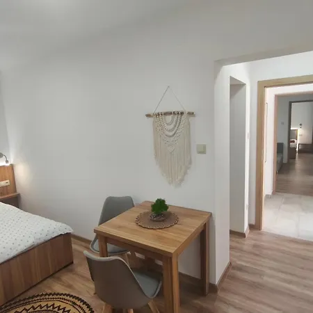 Lägenhetshotell Zen Apartmanhaz Gyula