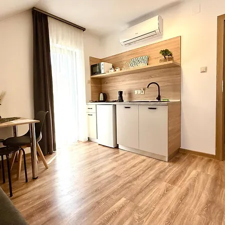 Zen Apartmanhaz *