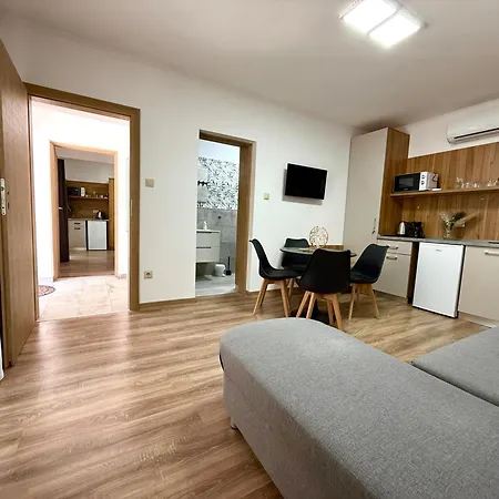 Zen Apartmanhaz Lejlighedshotel Gyula
