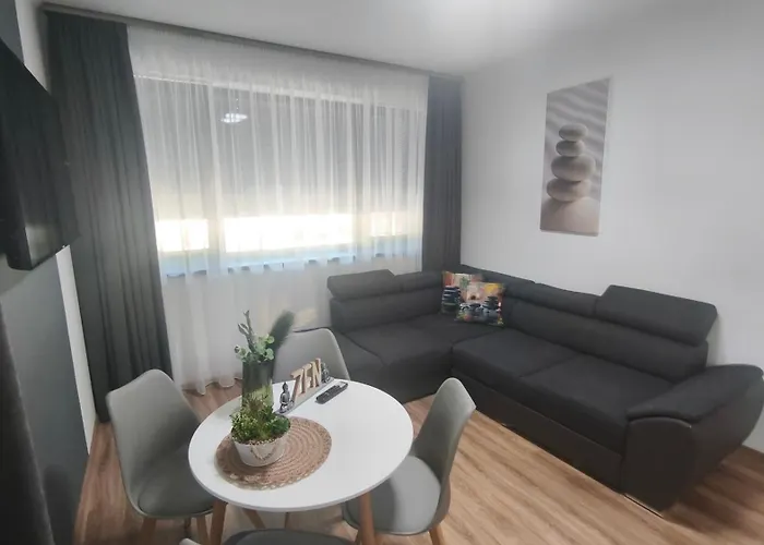 Zen Apartmanhaz 3* Дьюла