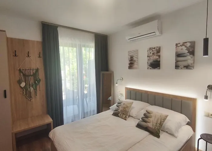 Zen Apartmanhaz Дьюла