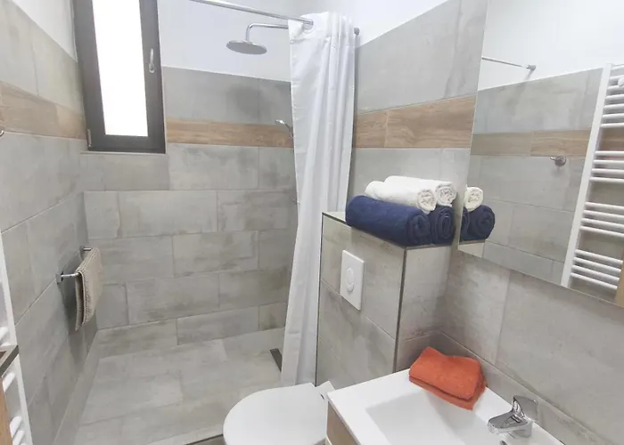 Zen Apartmanhaz Дьюла