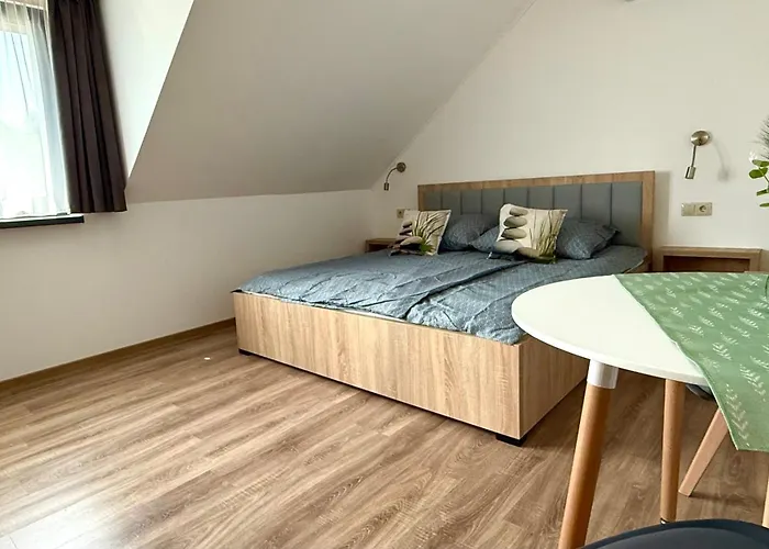 Zen Apartmanhaz Дьюла