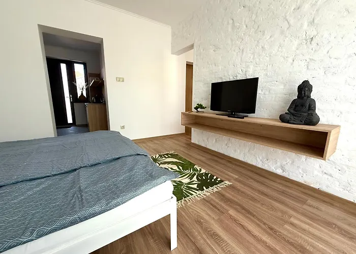 Апарт-отель Zen Apartmanhaz Дьюла